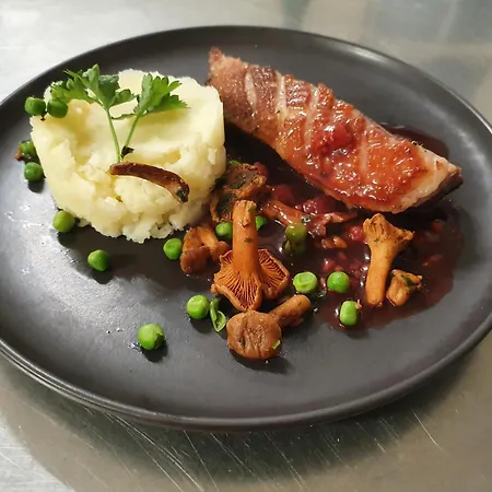 Logis Restaurant L'odyssee Champetre 3* Le Lude