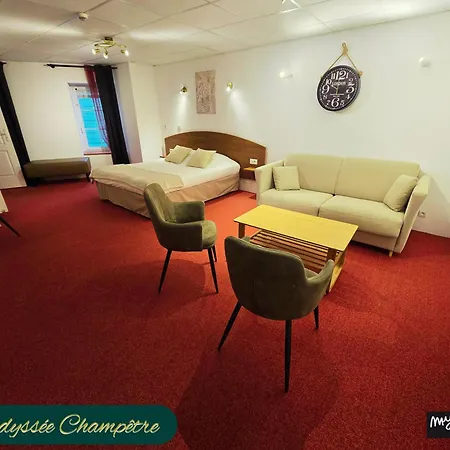 Ξενοδοχείο Logis Restaurant L'odyssee Champetre Le Lude