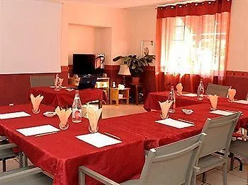Hotel Logis Restaurant L'odyssee Champetre Le Lude
