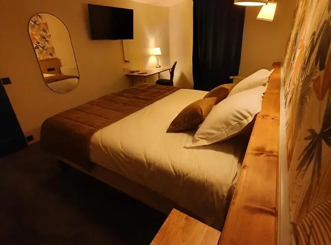 Отель Logis Restaurant L'odyssee Champetre Le Lude