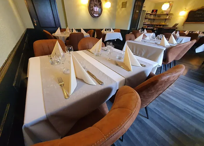 Отель Logis Restaurant L'odyssee Champetre 3*