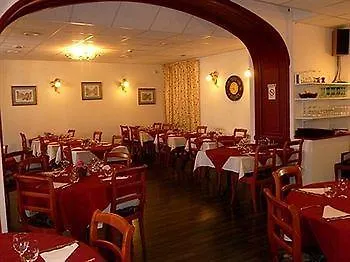 Отель Logis Restaurant L'odyssee Champetre Le Lude